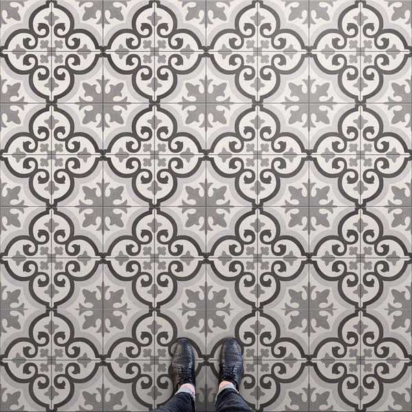 Spécialiste du carrelage sol et mur, Les Carrés Parfaits vous accueille dans son showroom de 200m2 à Chanteloup en Brie - Marne la Vallée